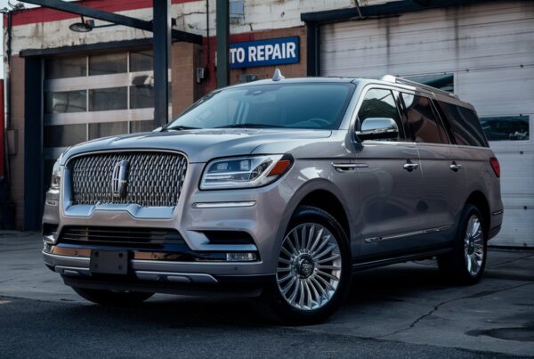 lincoln-navigator-repair-shop-phoenix-arizona